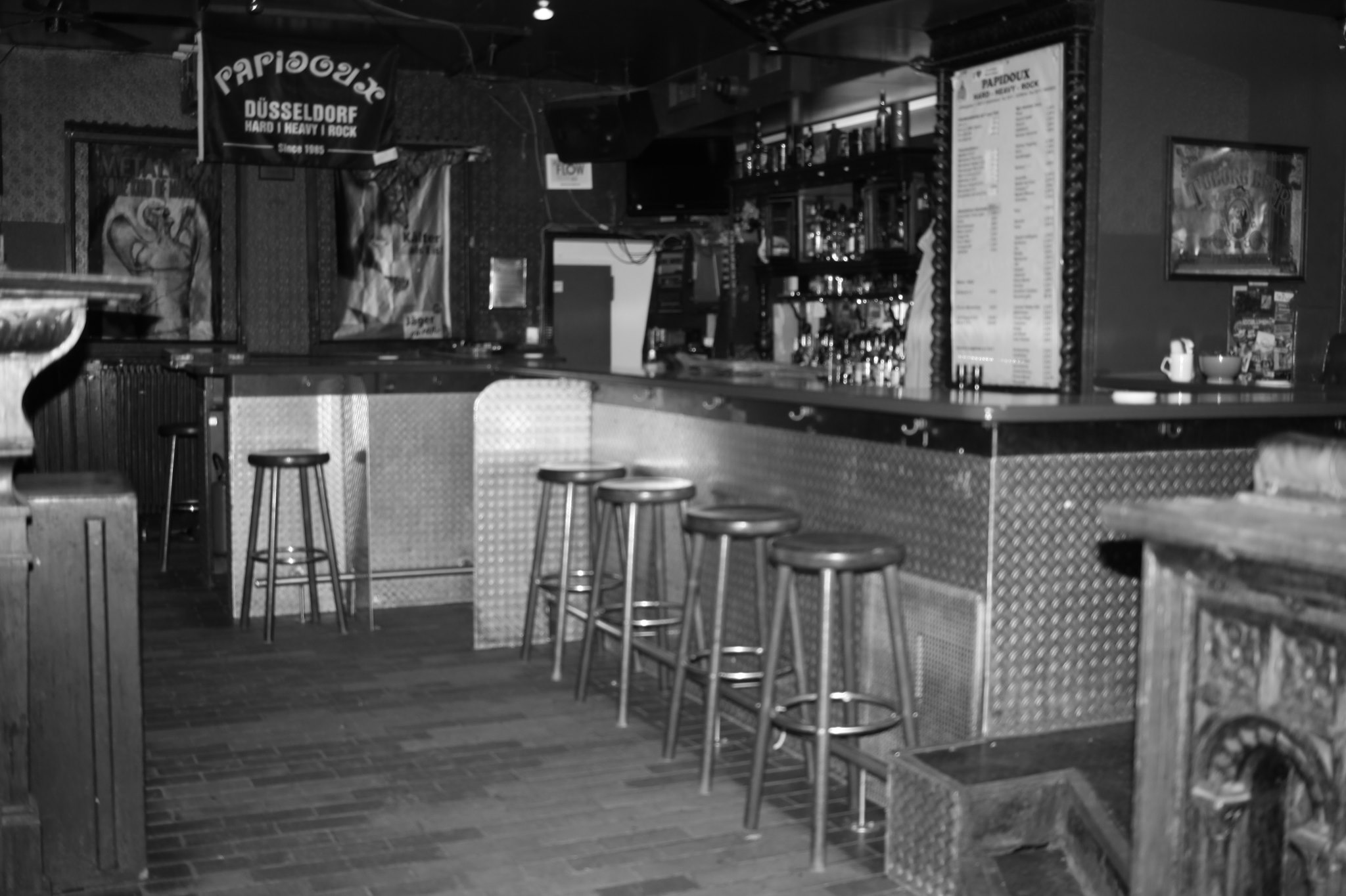 Papidoux Düsseldorf | Die Metal Kneipe in der Altstadt