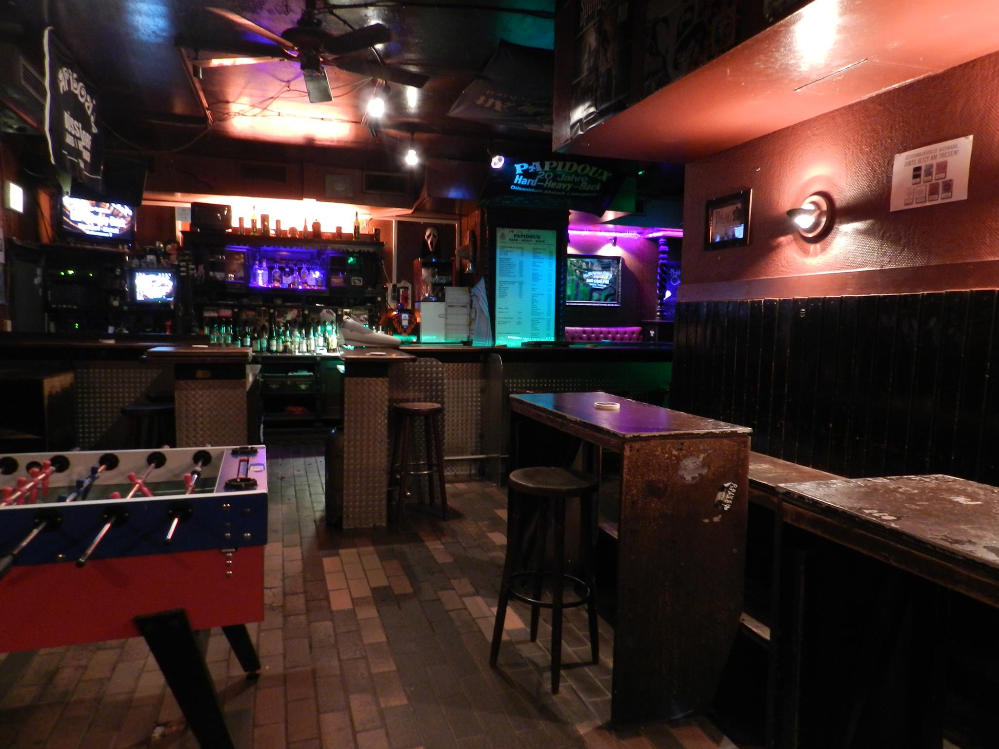 Papidoux Düsseldorf | Die Metal Kneipe in der Altstadt